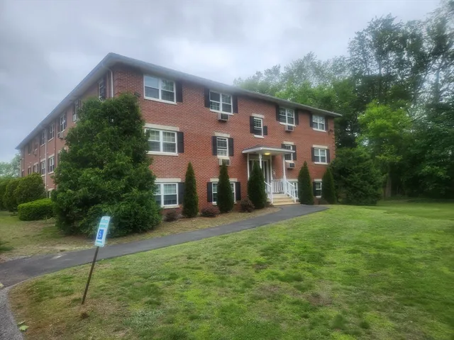 $1,400 | 135 Union Street, Unit 16, Leominster, MA 01453