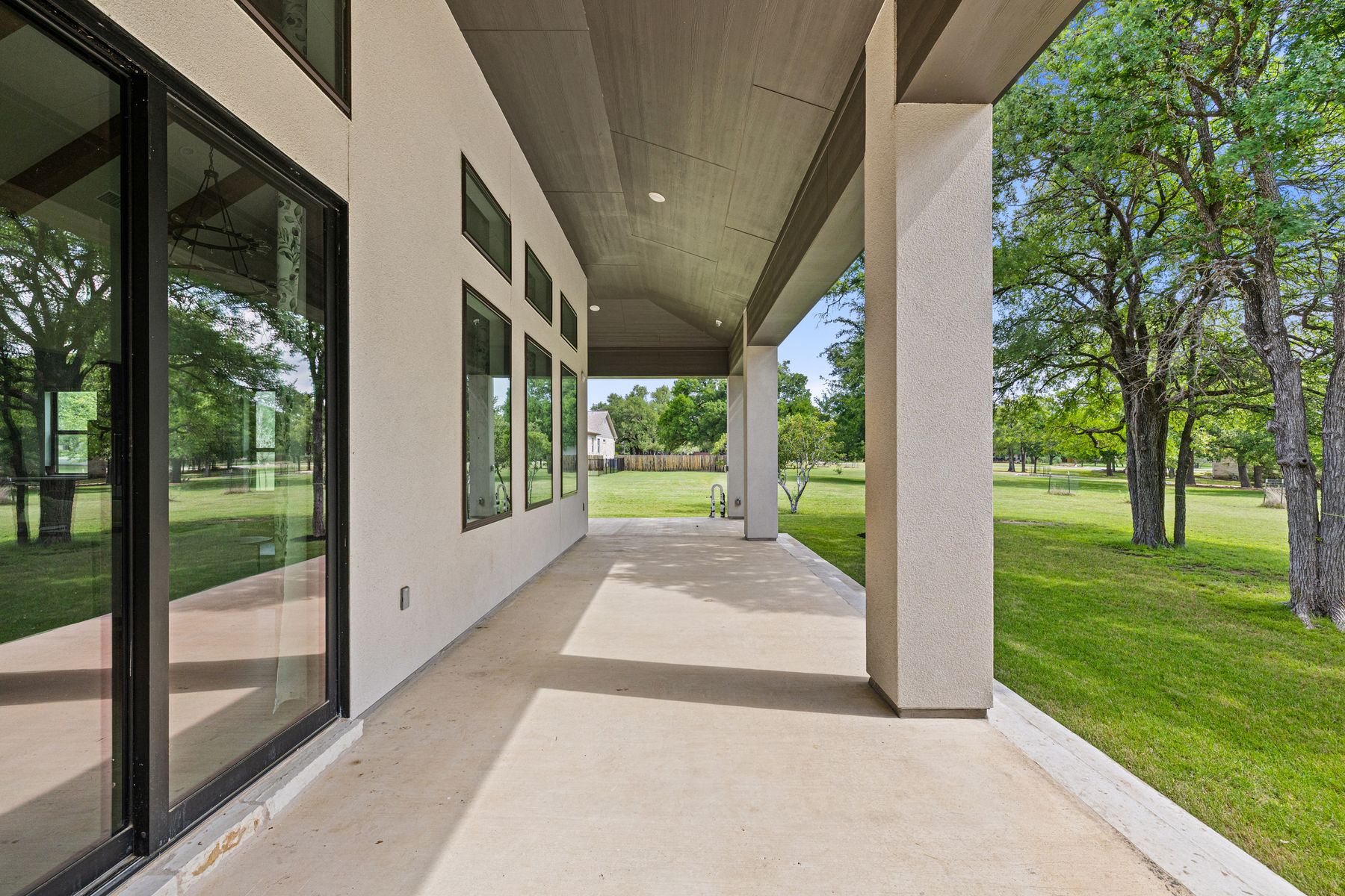 105 Ridge View Drive Georgetown, TX 78628 - Photo 39 of 40 Wrap-around patio