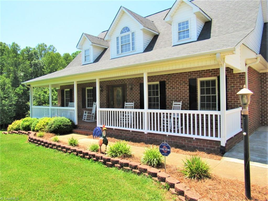 571 Carson Road Pilot Mountain, NC 27041 - Photo 2 of 30 Gallery Image 2