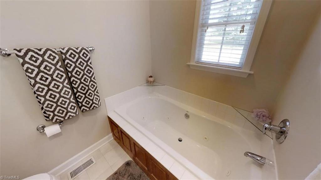 571 Carson Road Pilot Mountain, NC 27041 - Photo 17 of 30 Master bath jetted tub.