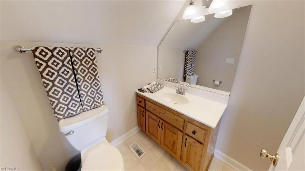 571 Carson Road Pilot Mountain, NC 27041 - Photo 22 of 30 Bonus room/4th bedroom private bath.