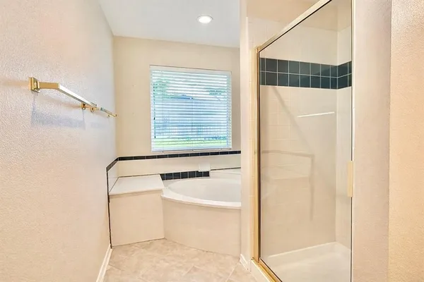 $2,295 | 703 Glenwood Court, McKinney, TX 75071