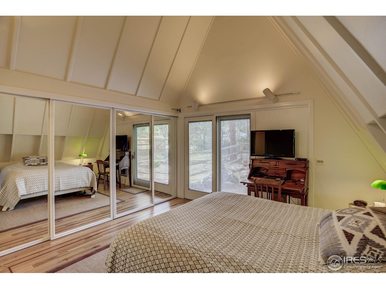 255 Cherokee Road Lyons, CO 80540 - Photo 11 of 37 Gallery Image 11