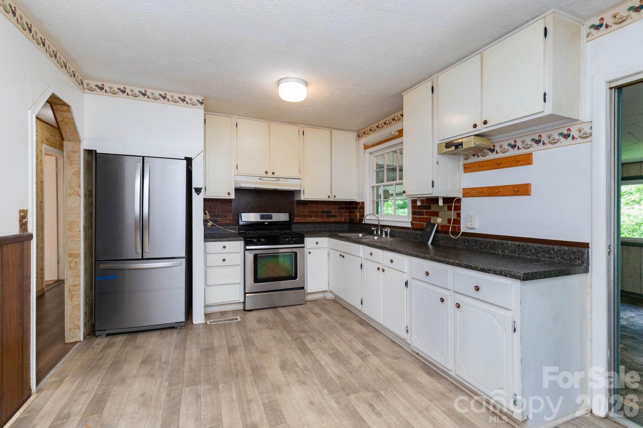 71 Cub Road Asheville, NC 28806 - Photo 6 of 25 Gallery Image 6