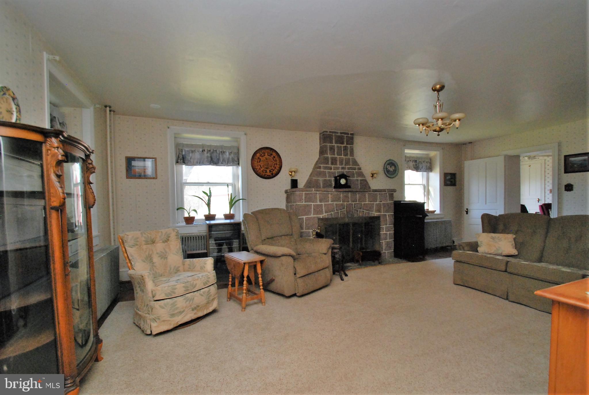 1520 County Line Road Gilbertsville, PA 19525 - Photo 7 of 107 Gallery Image 7