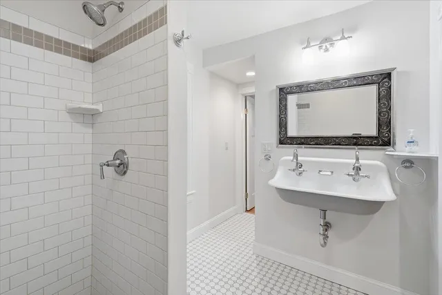 $769,000 | 241 Loomis Street, Burlington, VT 05401