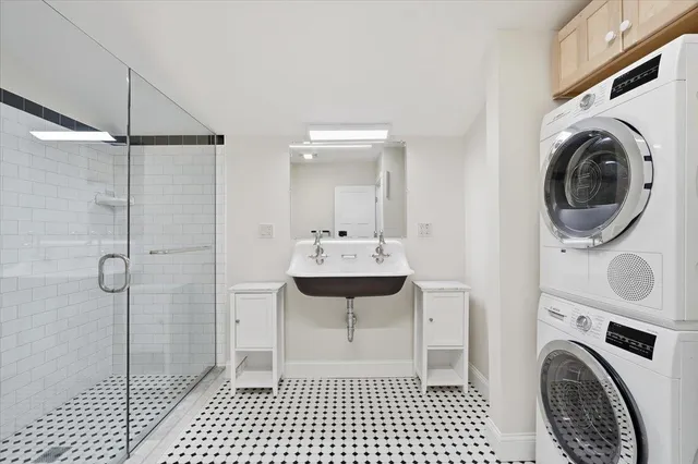 $769,000 | 241 Loomis Street, Burlington, VT 05401