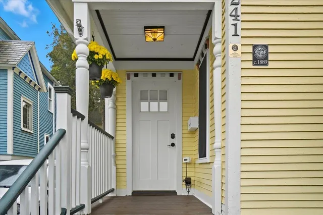 $769,000 | 241 Loomis Street, Burlington, VT 05401