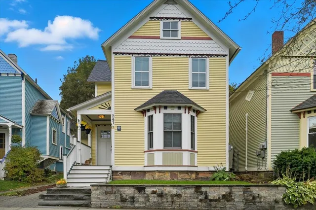 $769,000 | 241 Loomis Street, Burlington, VT 05401
