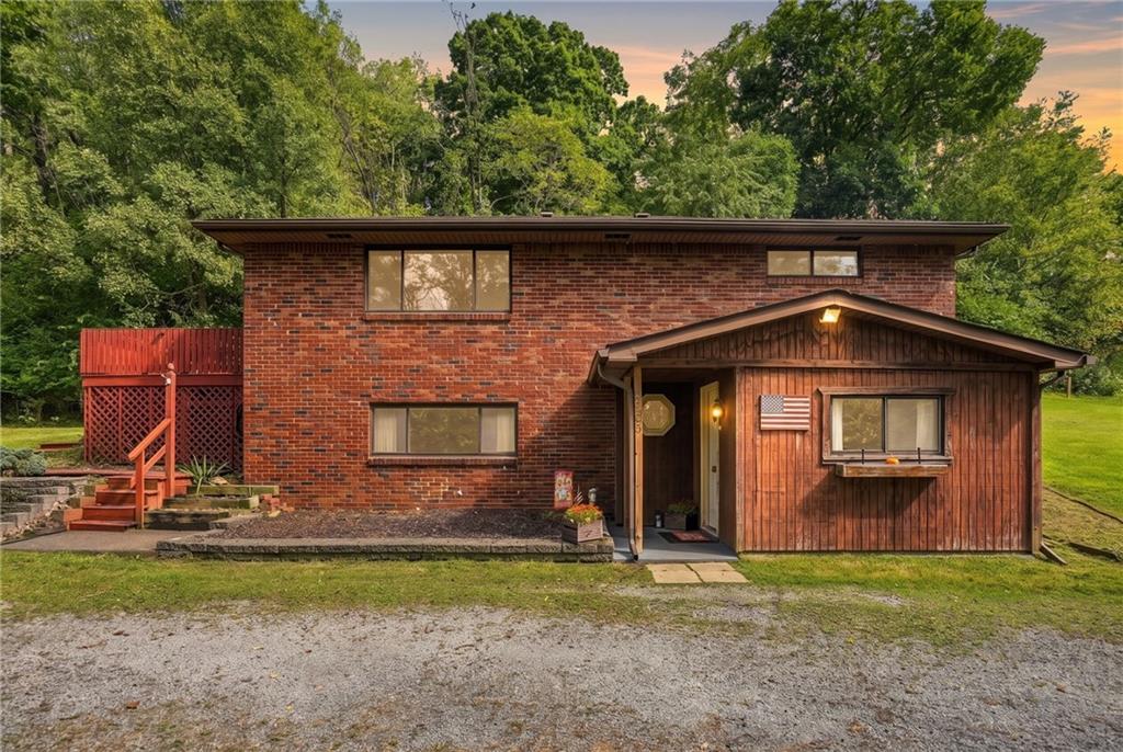 2485 Greentree Road Carnegie, PA 15106 - Photo 4 of 50 Gallery Image 4