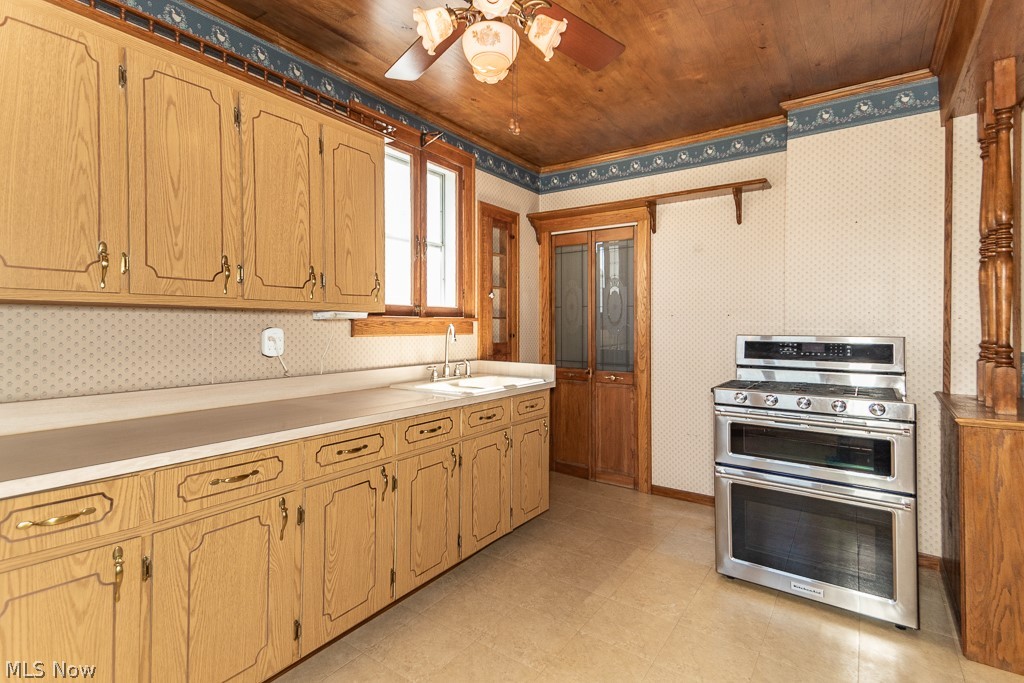 17709 Crestland Road Cleveland, OH 44119 - Photo 35 of 42 Included with the home is a upgraded Gas Stove with double ovens. The door in the background leads to the finished basement.
