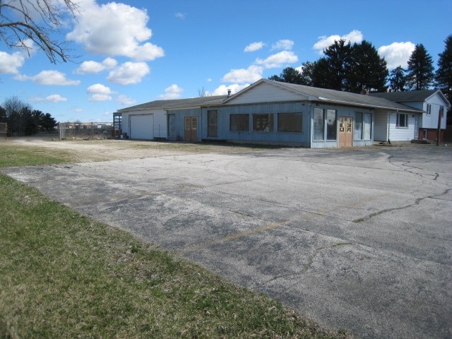 814 West Douglas Road Mishawaka, IN 46545 - Photo 6 of 10 Gallery Image 6