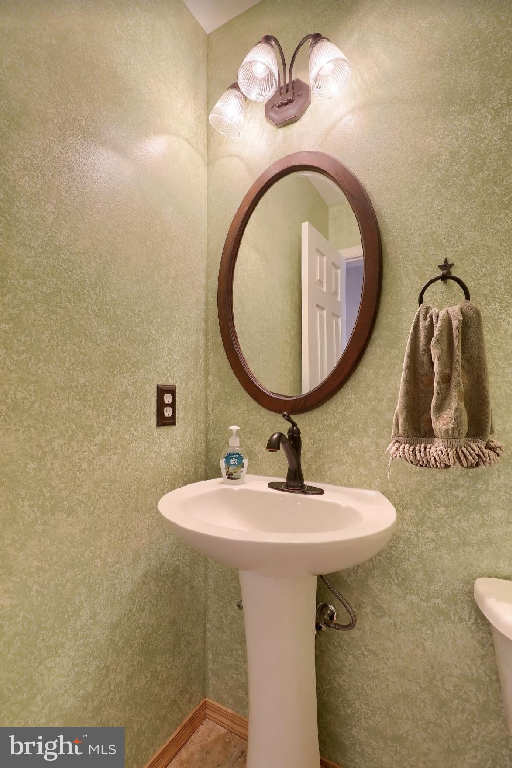 4714 Alisan Road Reading, PA 19606 - Photo 24 of 34 Gallery Image 24