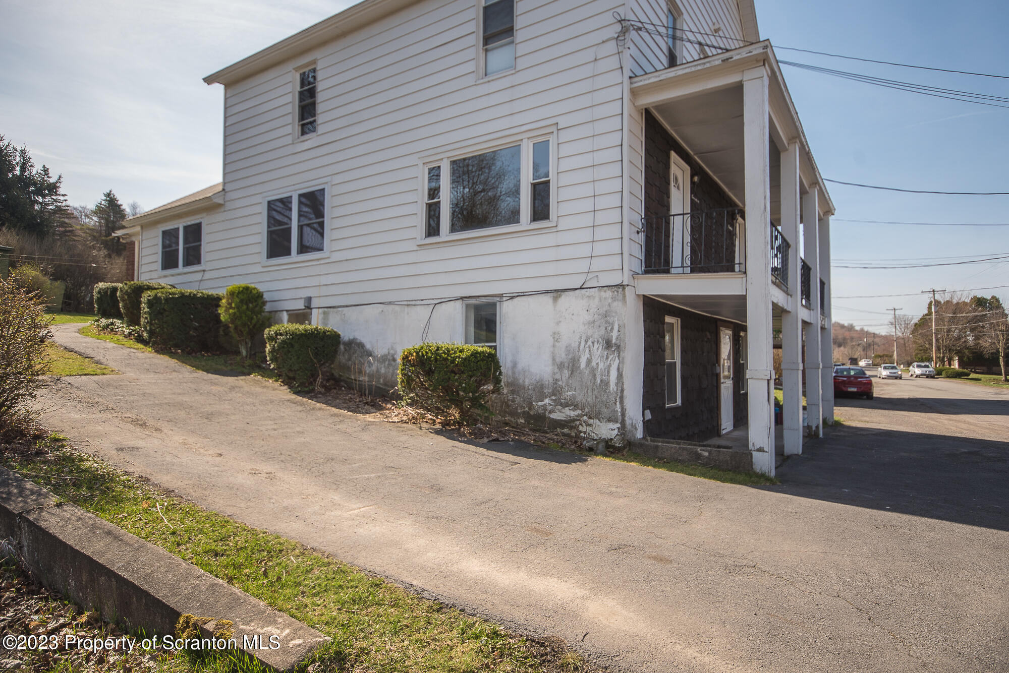 17-19 Rittenhouse Street Simpson, PA 18407 - Photo 4 of 38 Gallery Image 4