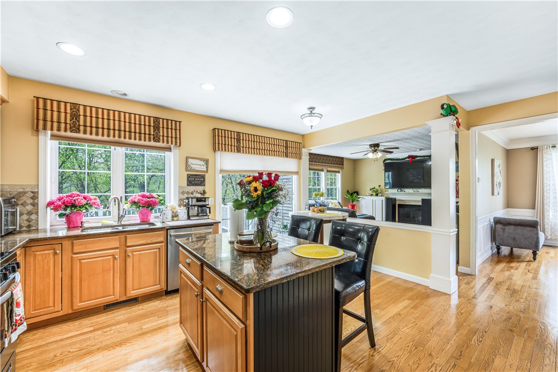 115 Castle Rocks Road Warwick, RI 02886 - Photo 8 of 40