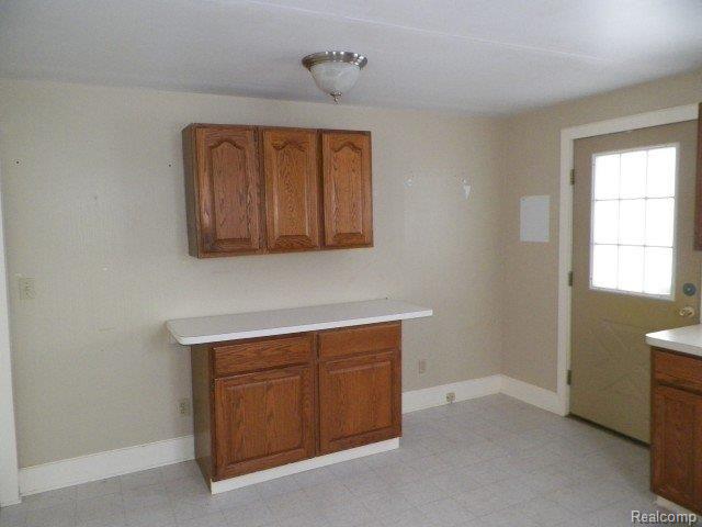 388 Davis Lake Road Lapeer, MI 48446 - Photo 3 of 21 262-181391 - Kitchen (2).JPG
