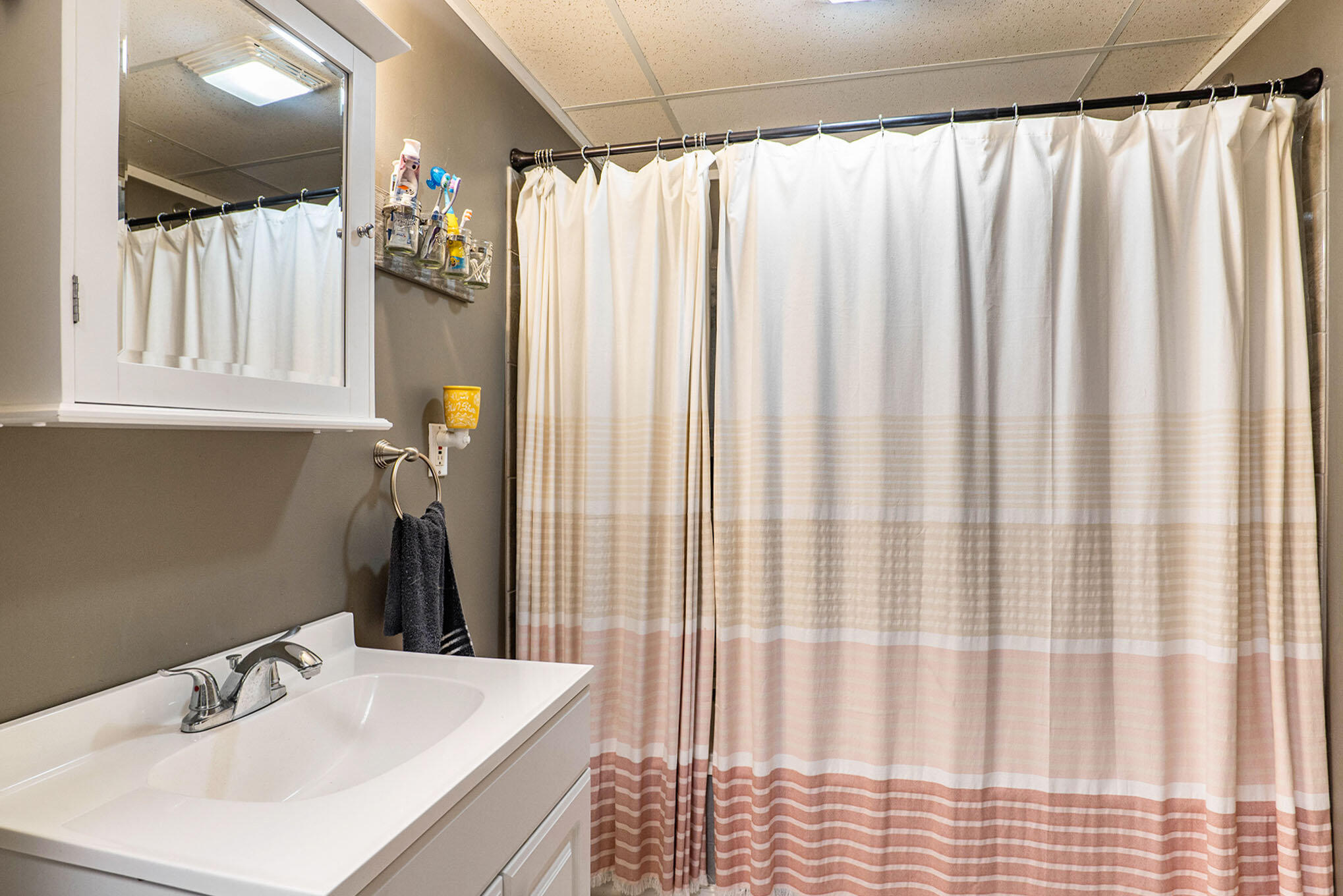 10601 West Colby Road Gowen, MI 49326 - Photo 8 of 20 Master Bath