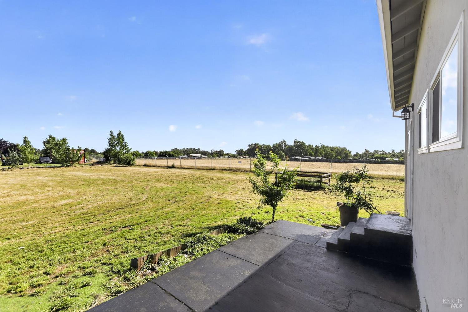 7610 Paddon Road Vacaville, CA 95688 - Photo 3 of 10