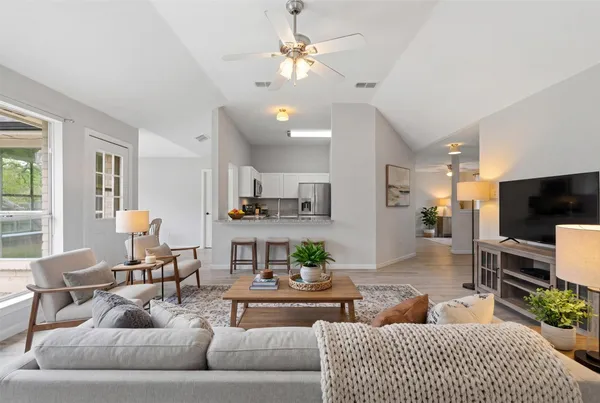 $1,950 | 508 Battlecreek Lane, Leander, TX 78641