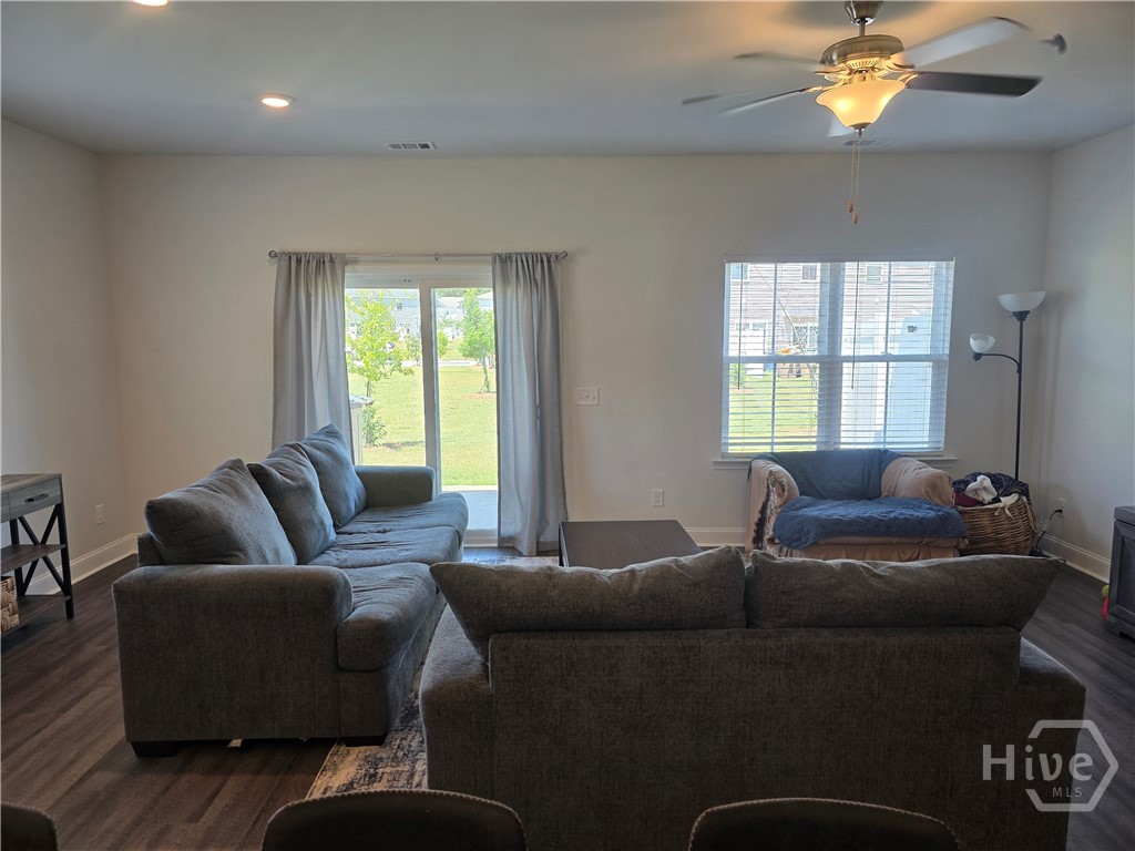 541 Gov Treutlen Circle Pooler, GA 31322 - Photo 4 of 28