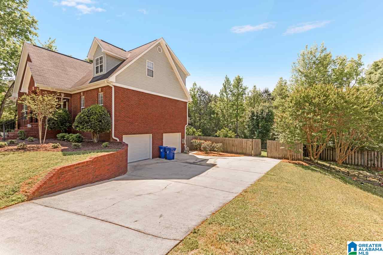 127 Brook Circle Chelsea, AL 35043 - Photo 4 of 45