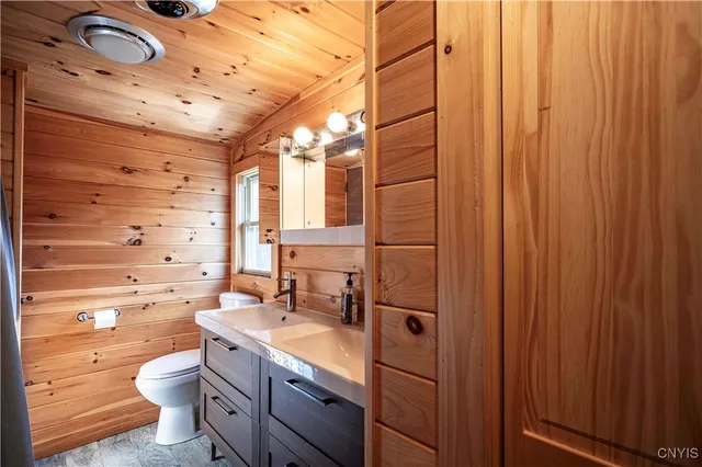 $915,000 | 617 Big Brook Road, Indian Lake, NY 12842