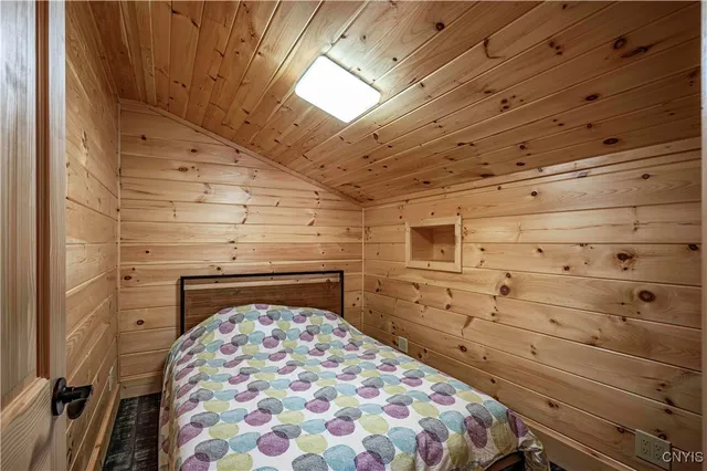 $915,000 | 617 Big Brook Road, Indian Lake, NY 12842