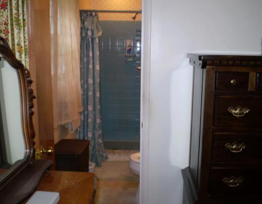 276 Moon Clinton Road Coraopolis, PA 15108 - Photo 10 of 16 Master Bath/Spa. Convenient Master Bath