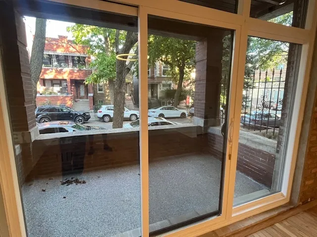 $2,400 | 820 North Leavitt Street, Unit 1, Chicago, IL 60622