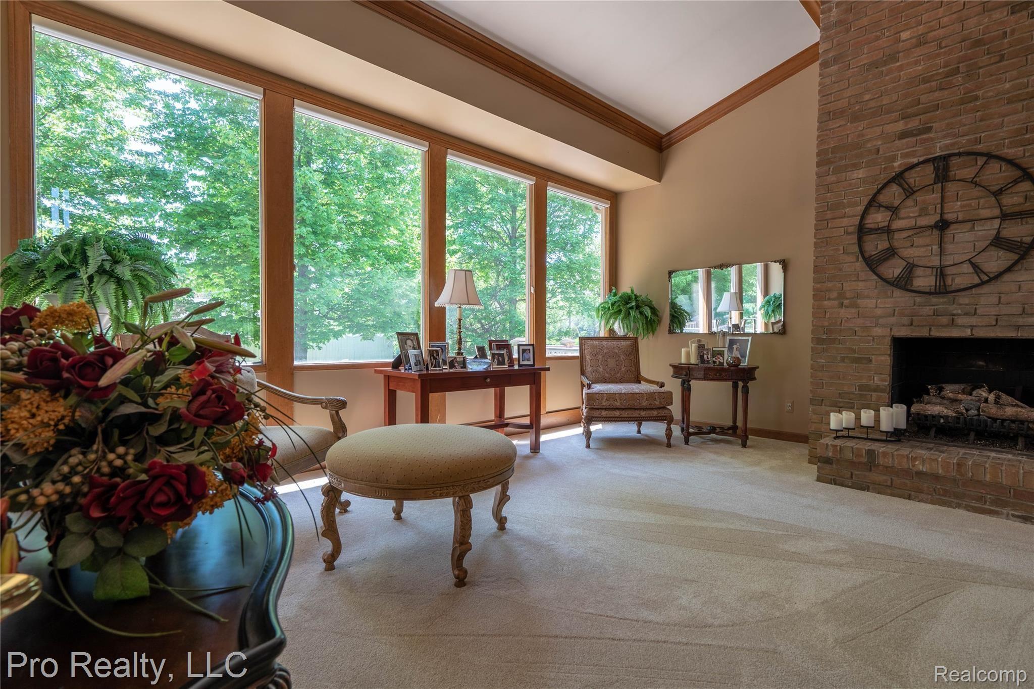 10 Chalmers Drive Rochester, MI 48309 - Photo 9 of 36 DSC02579-HDR.jpg