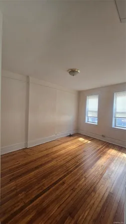 $2,800 | 88-16 Jamaica Avenue, Unit 2 | Woodhaven