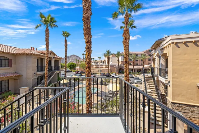 $325,950 | 50700 Santa Rosa Plaza, Unit 7, La Quinta, CA 92253