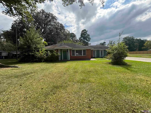 $1,800 | 9834 Cal Road, Baton Rouge, LA 70809