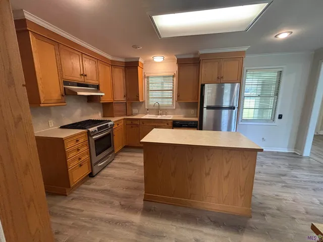 $1,800 | 9834 Cal Road, Baton Rouge, LA 70809