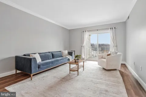 $325,000 | 6301 Edsall Road, Unit 504, Alexandria, VA 22312