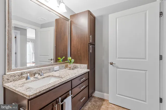 $325,000 | 6301 Edsall Road, Unit 504, Alexandria, VA 22312