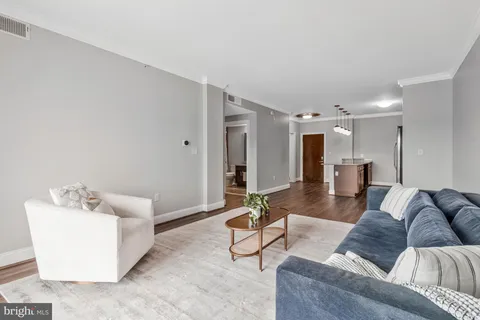 $325,000 | 6301 Edsall Road, Unit 504, Alexandria, VA 22312