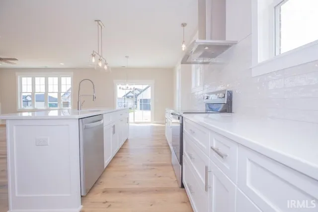 $435,000 | 18802 Roscommon Road, Evansville, IN 47725