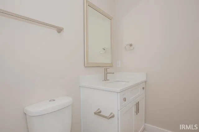 $435,000 | 18802 Roscommon Road, Evansville, IN 47725