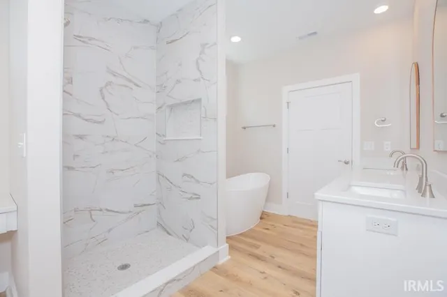 $435,000 | 18802 Roscommon Road, Evansville, IN 47725