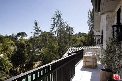 $19,950,000 | 5544 Hoback Glen Road, Hidden Hills, CA 91302