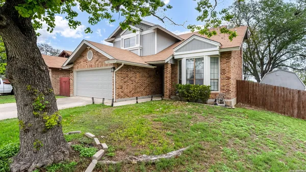 $1,850 | 9806 Pebble Ridge Drive, Converse, TX 78109
