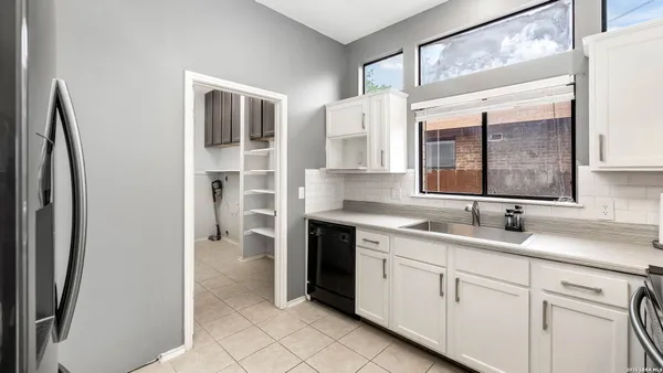 $1,850 | 9806 Pebble Ridge Drive, Converse, TX 78109
