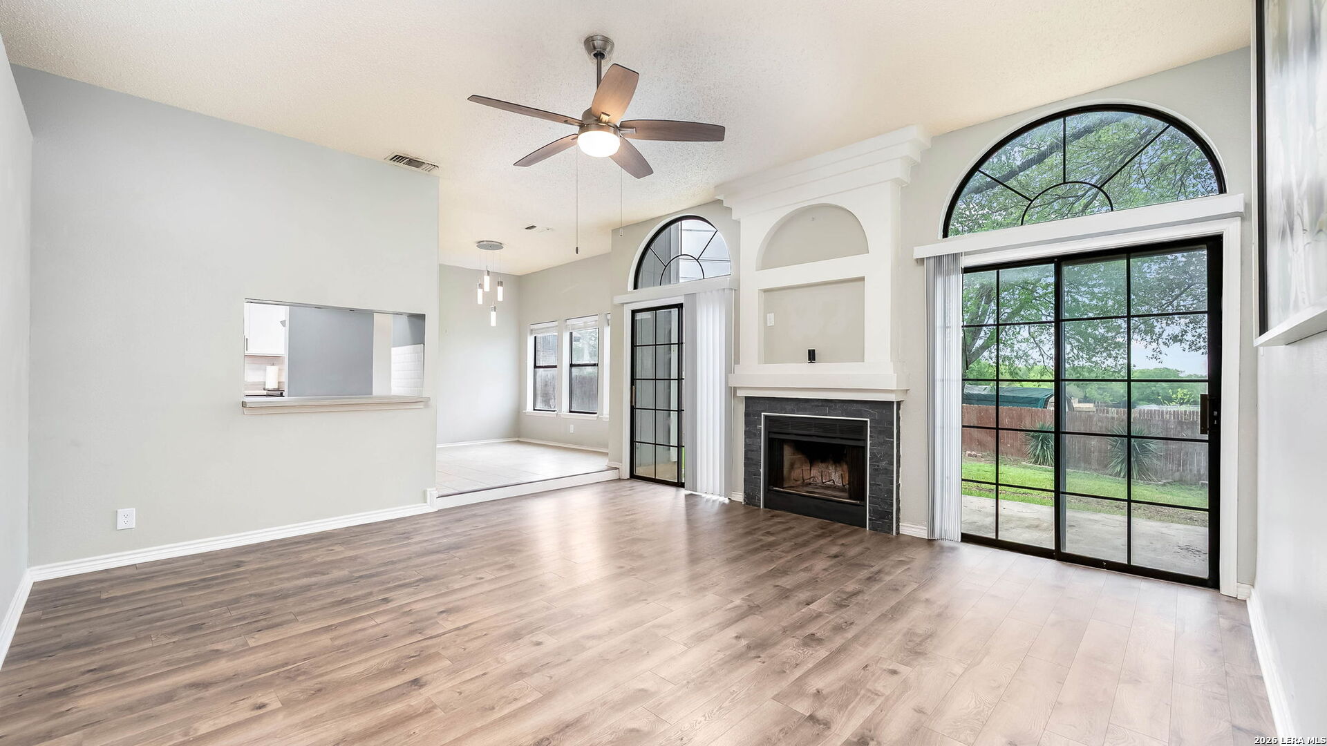 9806 Pebble Ridge Drive Converse, TX 78109 - Photo 7 of 24