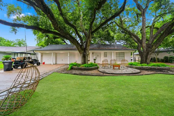 $399,000 | 15810 Acapulco Drive, Jersey Village, TX 77040