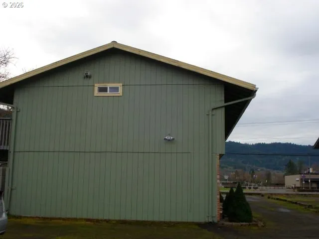 $575,000 | 3148 West Harvard Avenue, Roseburg, OR 97471