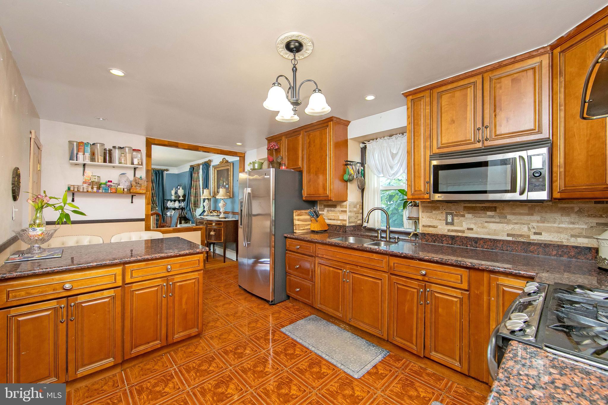 7000 Penarth Avenue Upper Darby, PA 19082 - Photo 14 of 47