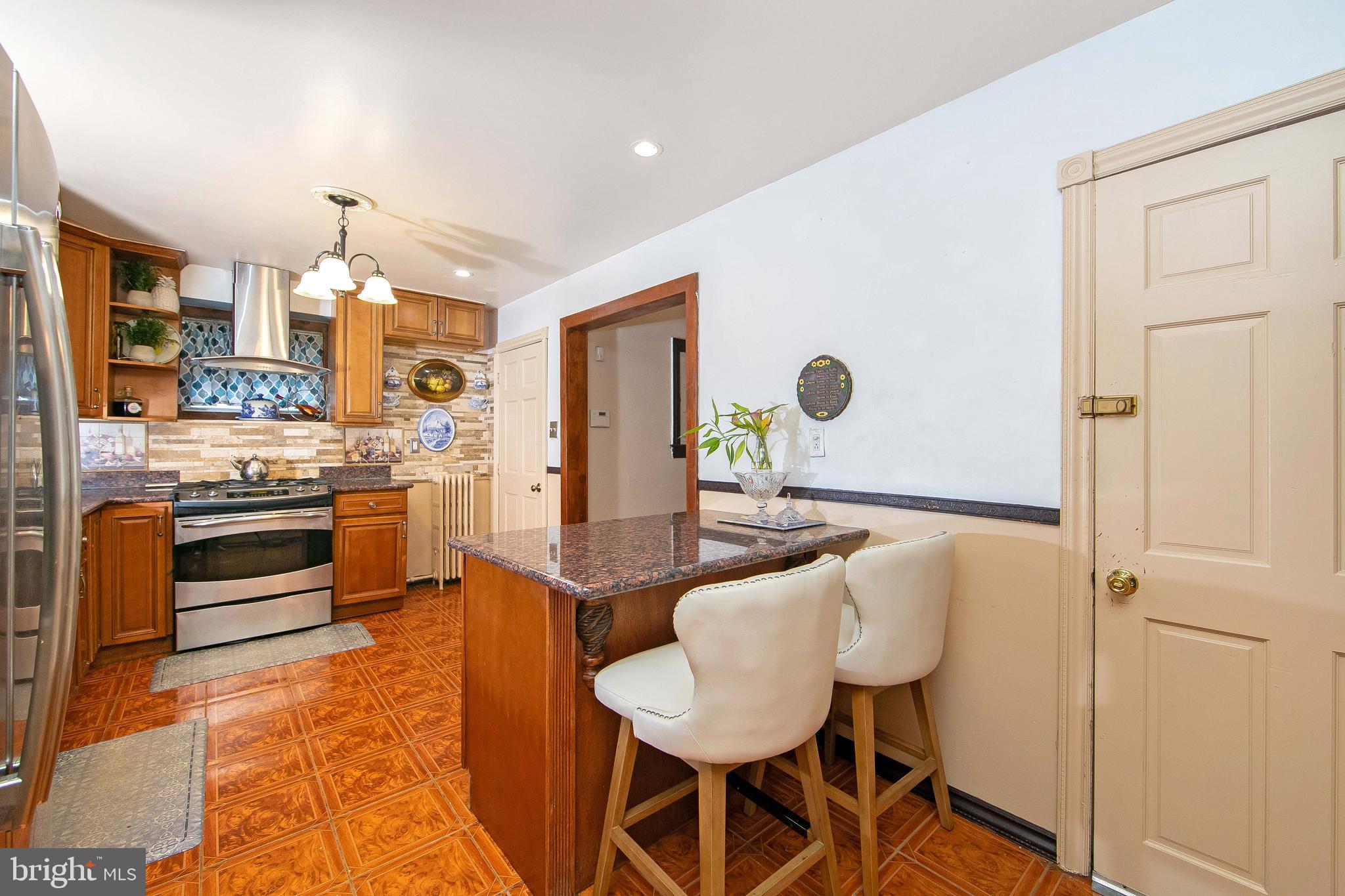 7000 Penarth Avenue Upper Darby, PA 19082 - Photo 17 of 47