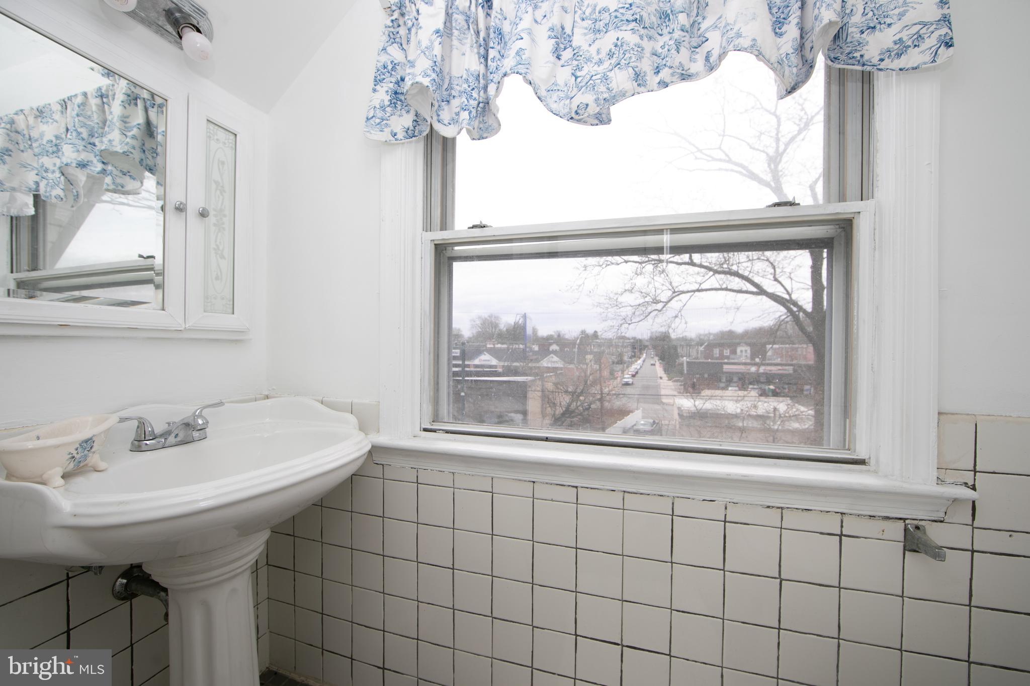 7000 Penarth Avenue Upper Darby, PA 19082 - Photo 41 of 47