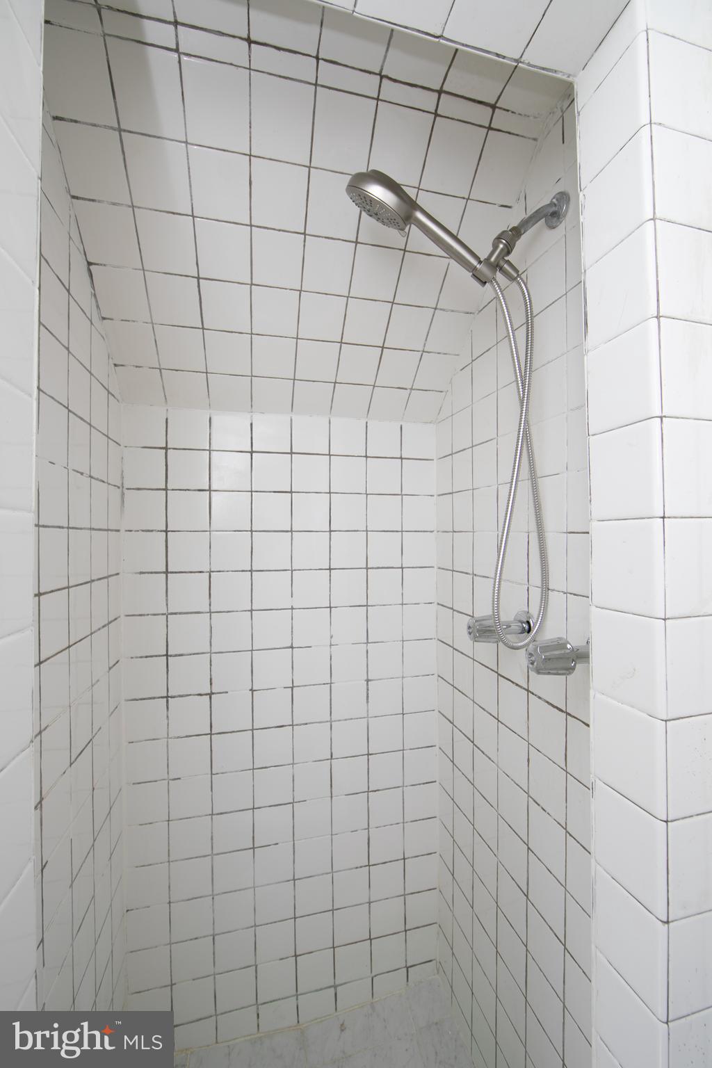 7000 Penarth Avenue Upper Darby, PA 19082 - Photo 42 of 47